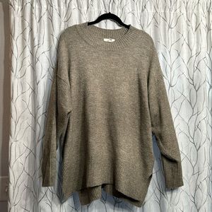 H&M Taupe Sweater Size Medium